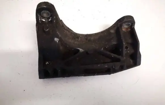 Audi A6 S6 C4 4A Engine mounting bracket 4a0199354