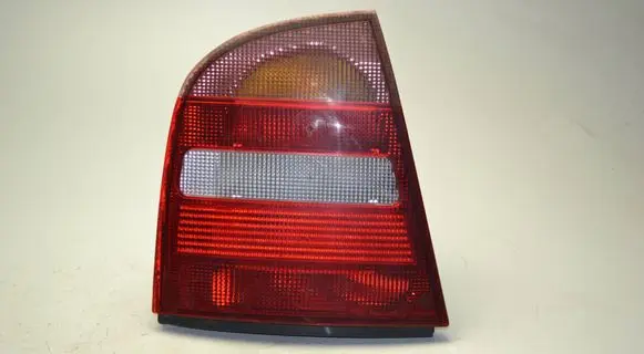 Skoda Octavia Mk1 (1U) Rear/tail lights 1U6945111 1U6945095
