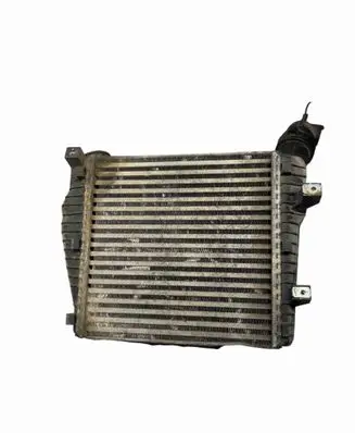 Volkswagen Touareg I Intercooler radiator 7L0117339