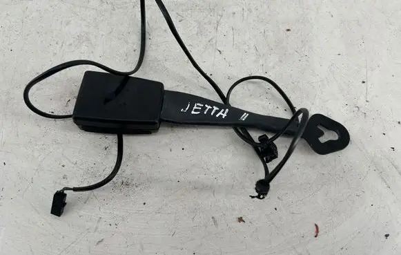 Volkswagen Jetta VI Front seatbelt buckle 5C6857755