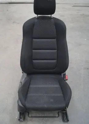 Mazda CX-5 Front passenger seat 