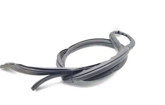 Iveco Daily 35 - 40.10 Front door rubber seal 