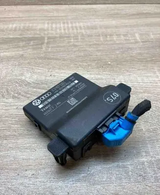 Volkswagen PASSAT B6 Gateway control module 3C0907530C 3C0907951A