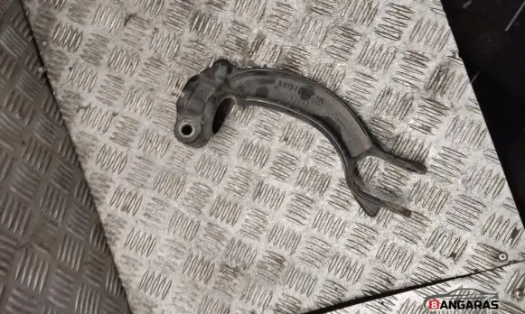 Audi A4 S4 B8 8K Lower shock absorber bracket 8k0413k