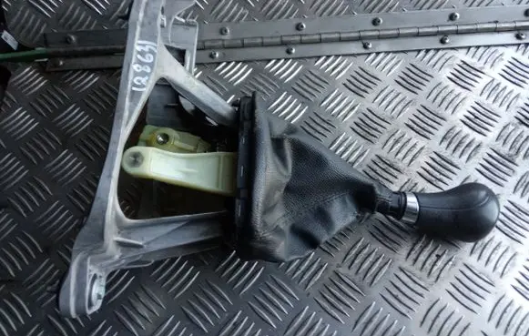 Mercedes-Benz B W245 Gear shifter/selector A1693600409