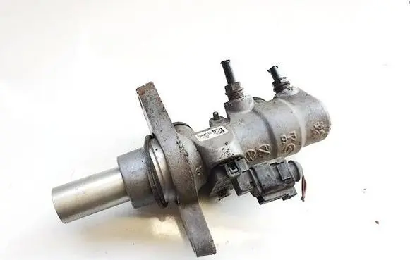 Volkswagen PASSAT B7 Master brake cylinder 5N0945459A
