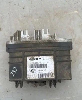 Volkswagen Golf III Engine control unit/module 032906030R