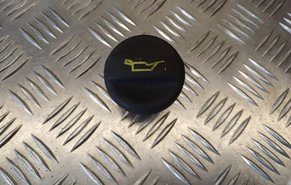 Citroen Berlingo Oil filler cap 9655354380