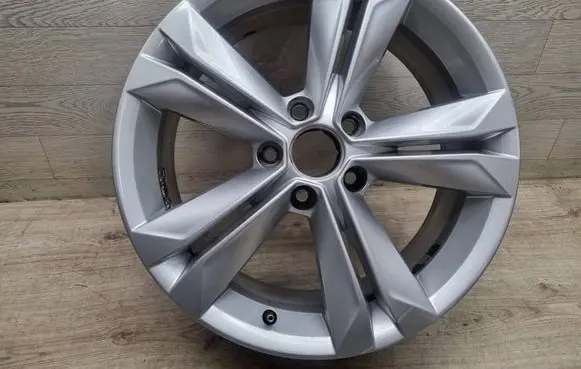 Seat Alhambra (Mk2) R17 alloy rim 7N5601025C