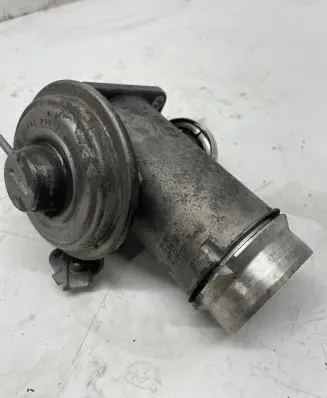 BMW 3 E90 E91 EGR valve 70051200 804381