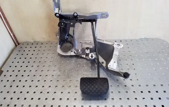 Audi A6 S6 C6 4F Brake pedal 4F2723140F 4F2721117E