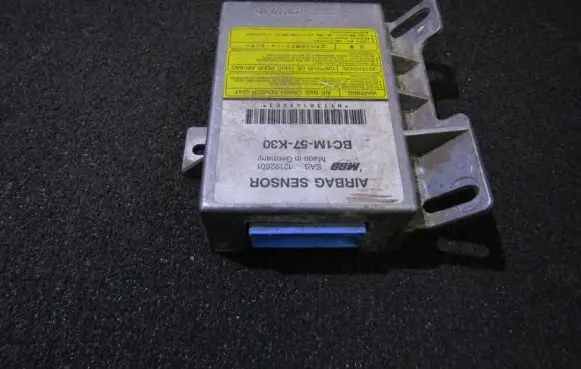 Mazda 323 Airbag control unit/module bc1m57k30 12192601
