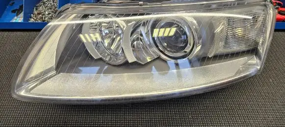 Audi A6 S6 C6 4F Headlight/headlamp