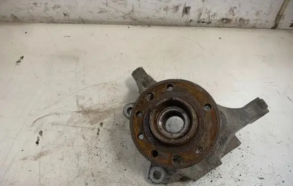 Opel Signum Front wheel hub