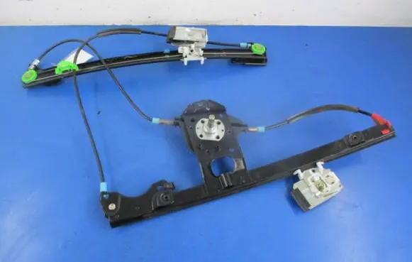 Volkswagen Golf III Front door window regulator with motor