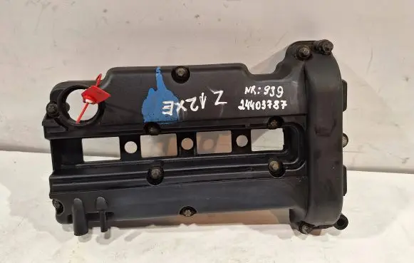 Opel Corsa C Rocker cam cover 24403787