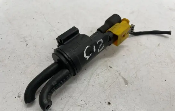 Mercedes-Benz E W213 Vacuum valve A0025407097