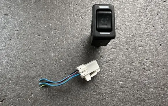 Nissan Patrol Y61 Seat heating switch 2550050Y00