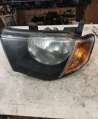 Mitsubishi L200 Headlight/headlamp