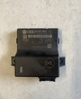Audi A6 S6 C6 4F Gateway control module 4F0907468K
