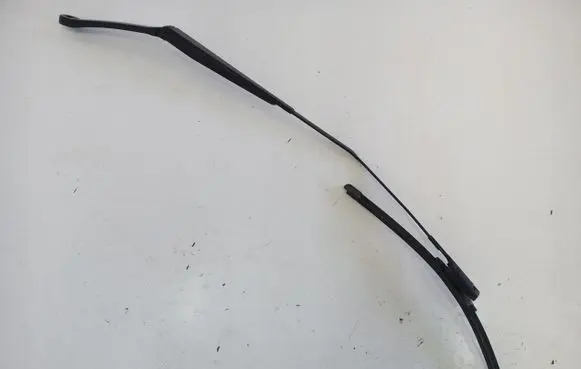 Tesla Model S Front wiper blade arm 1053399-00-A