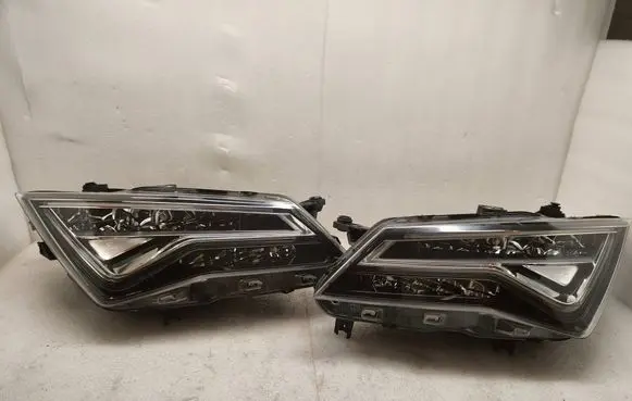 Seat Ateca Headlights/headlamps set 576941007D