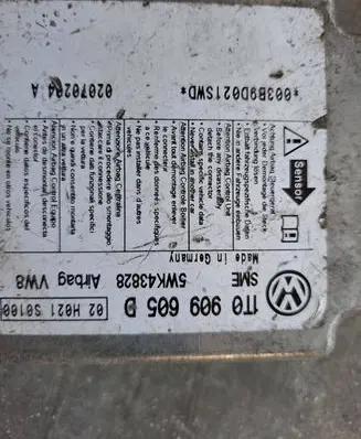 Volkswagen Touran I Airbag control unit/module 1T0909605D 5WK43828 02H02130100