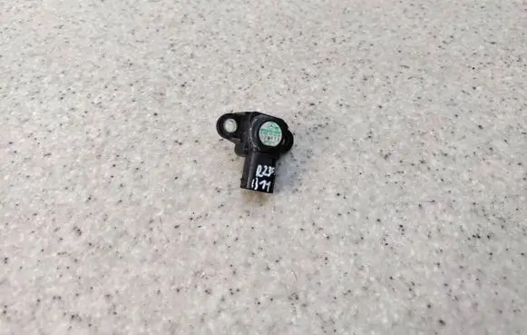 Mercedes-Benz SL R230 Air pressure sensor A0041533228