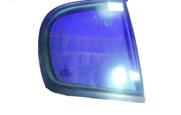 Nissan Almera Tino Front door window glass four-door 