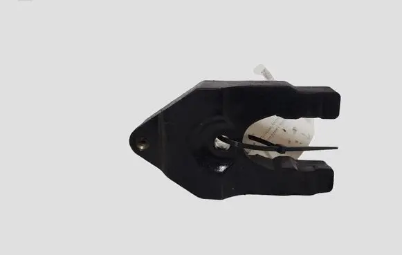 Nissan X-Trail T30 Fuel Injector clamp holder