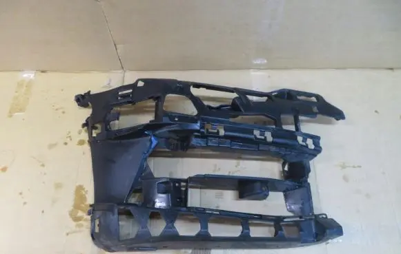 BMW 5 G30 G31 Front bumper mounting bracket 51117385346