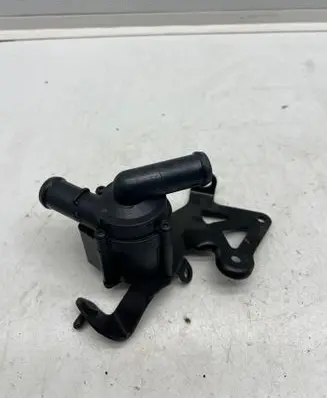 Audi A7 S7 4G Electric auxiliary coolant/water pump 079965561 17T1070157 701713220
