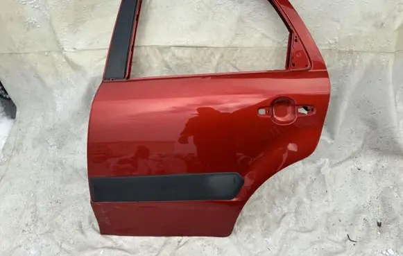 Suzuki SX4 Rear door