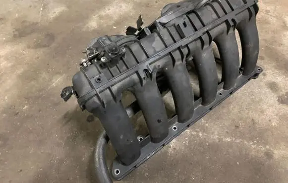 BMW 5 E60 E61 Intake manifold