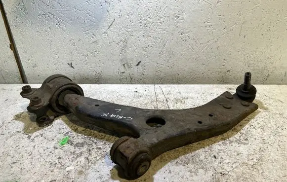 Ford Focus C-MAX Front lower control arm/wishbone 3M513A424AJ