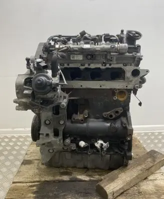 Volkswagen Touran III Engine DFH 04L130277AE 04L130755E