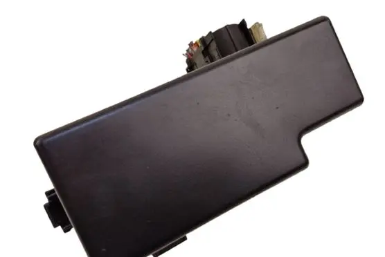 Nissan Pathfinder R51 Relay mounting block 