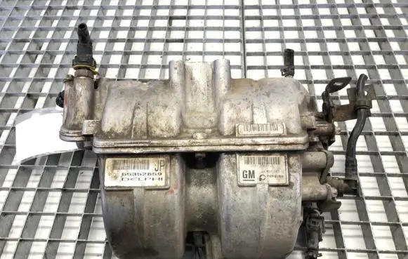 Opel Zafira B Intake manifold 55352859