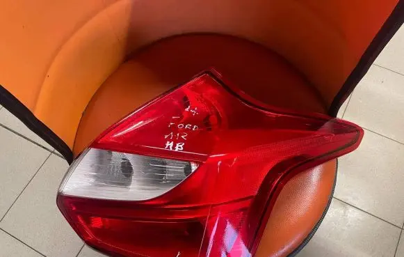 Ford C-MAX II Rear/tail lights BM5113404AG