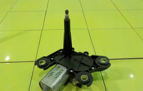 Citroen Berlingo Rear window wiper motor 9683363780