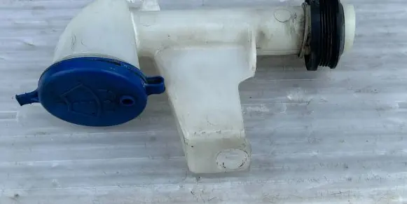 Peugeot 308 Window washer liquid tank fill tube 9800715580