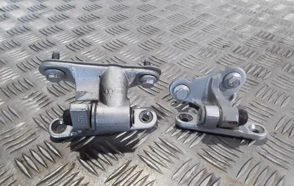 Mercedes-Benz ML W164 Front door hinge set 