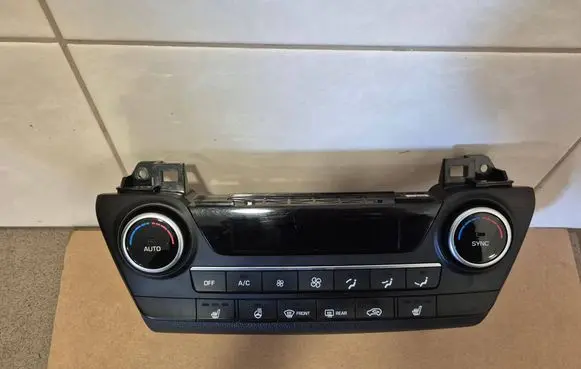 Hyundai Tucson TL Climate control unit 97250D7FH0 97250D3XXX