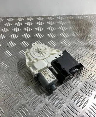 Volkswagen Golf VI Front door window regulator motor 3C0959792B