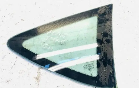 Peugeot 407 Rear side window