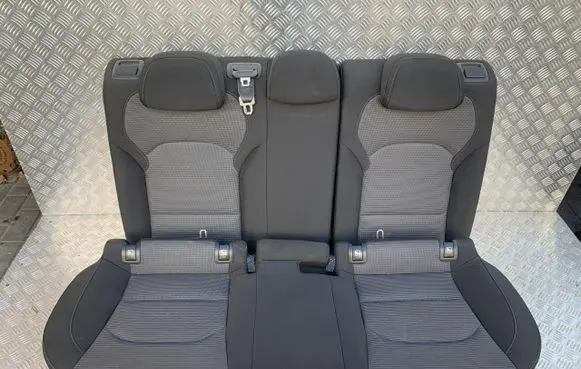 Hyundai i30 Second row seats 