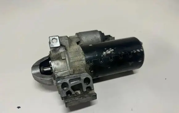 BMW 5 F10 F11 Starter motor 8515900