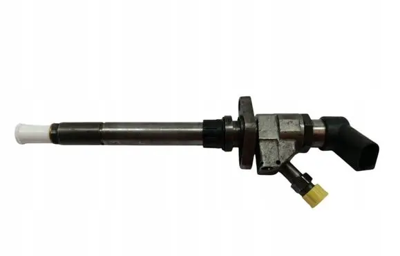 Volvo V50 Fuel injector 8201100113