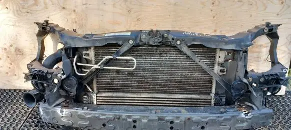 Chrysler Voyager Radiator support slam panel