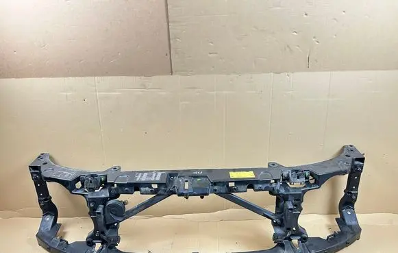 Land Rover Range Rover L322 Radiator support slam panel bracket 
